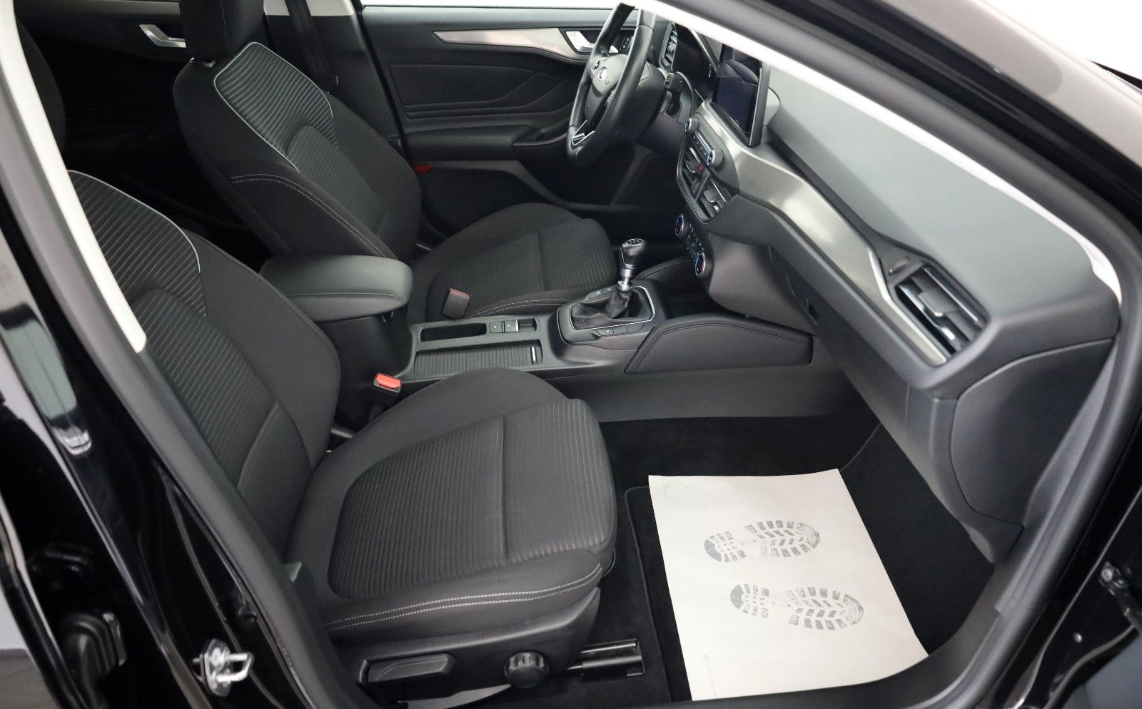 Fahrzeugabbildung Ford Focus Turnier Titanium Navi,Kamera,LED,SH,PDC