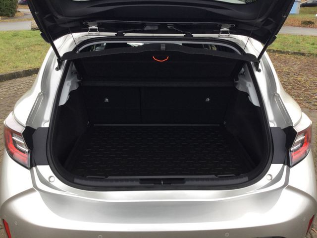 Corolla 2.0 Hybrid Team D "helle Innenausstattun