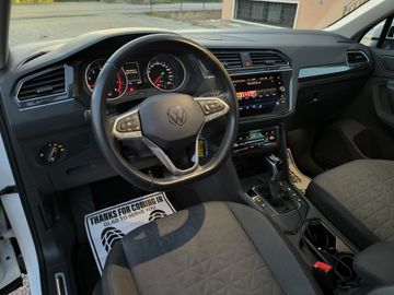 Volkswagen Tiguan - 12