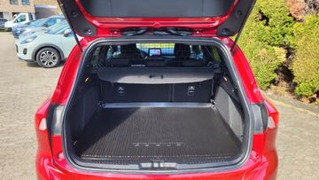 Fahrzeugabbildung Ford Focus Turnier ST-Line