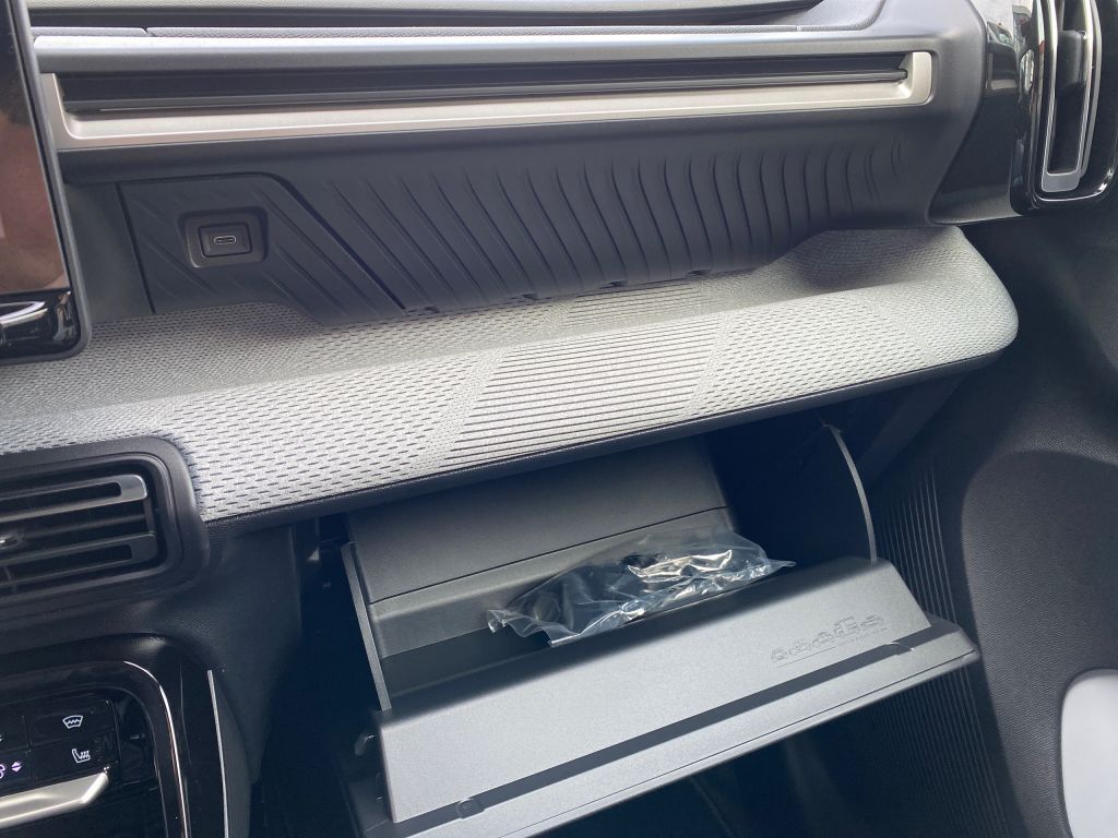 Fahrzeugabbildung Citroën C3 Turbo 100 MAX *Navi*Cam*LED*Klimaautomatik*