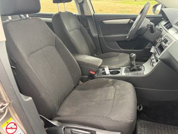 Volkswagen Passat - 9