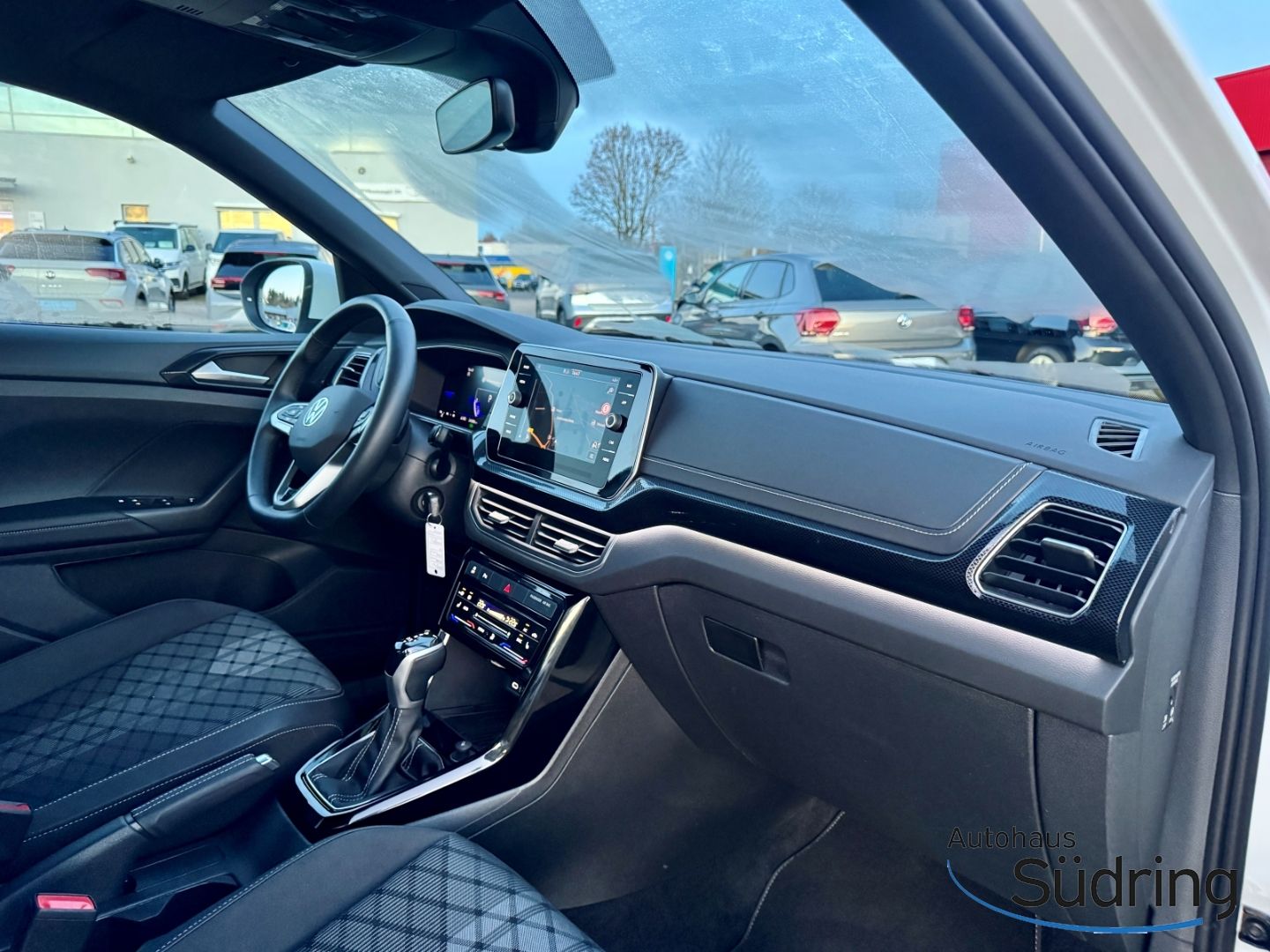 T-Cross 1,5 TSI R-Line DSG AHK Navi IQ.Light Rfk