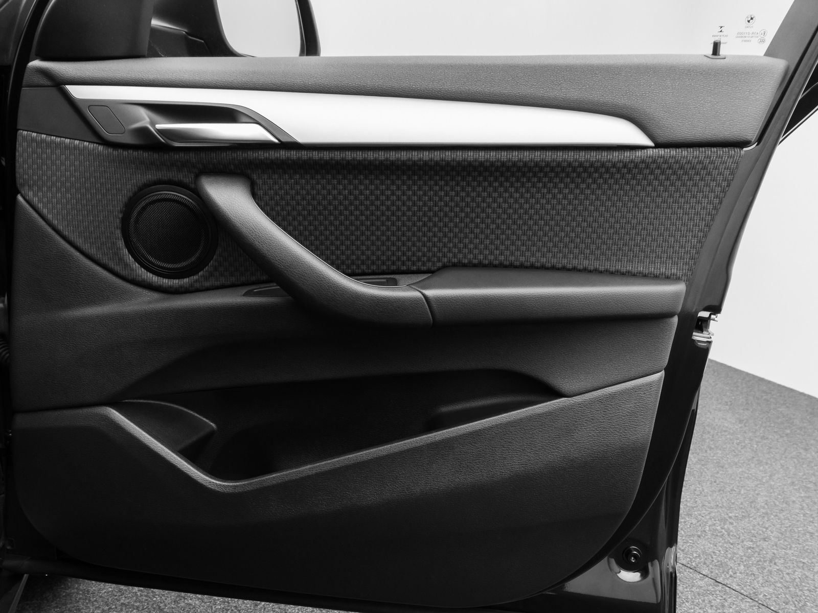 Fahrzeugabbildung BMW X2 xD25e Kamera DAB Lordos LED Geschwindigkeitsr