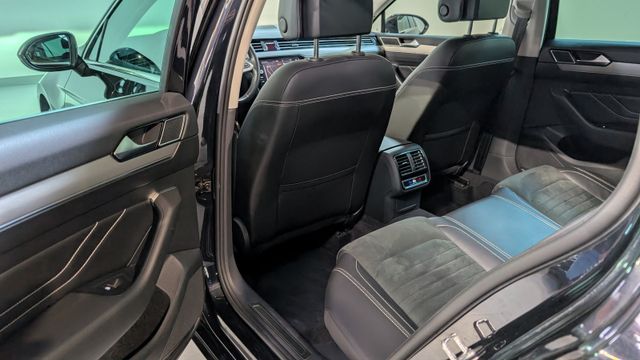 Volkswagen Passat 2.0 TDI Elegance ACC+KAM+MATRIX+AHK
