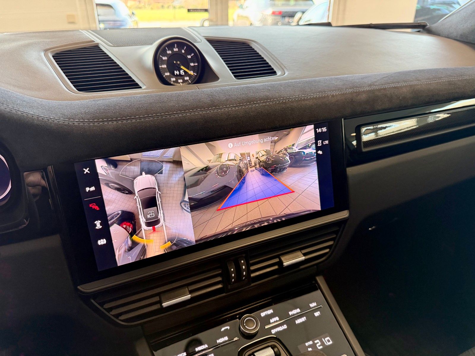 Fahrzeugabbildung Porsche Cayenne Turbo GT ACC / HeadUp / 22Zoll / Keyless