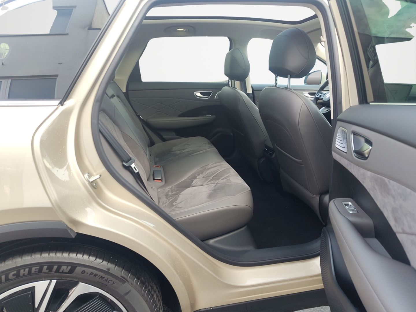 MG S6 EV - Bild 14