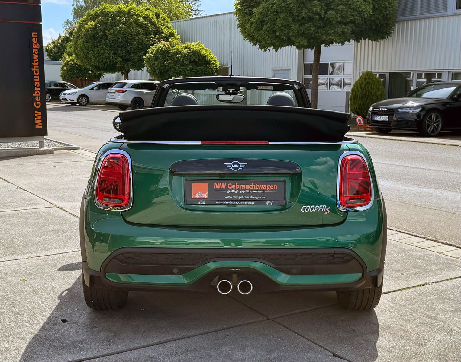 Fahrzeugabbildung MINI COOPER S Cabrio Classic-Trim Aut. ACC HUD KAM BT