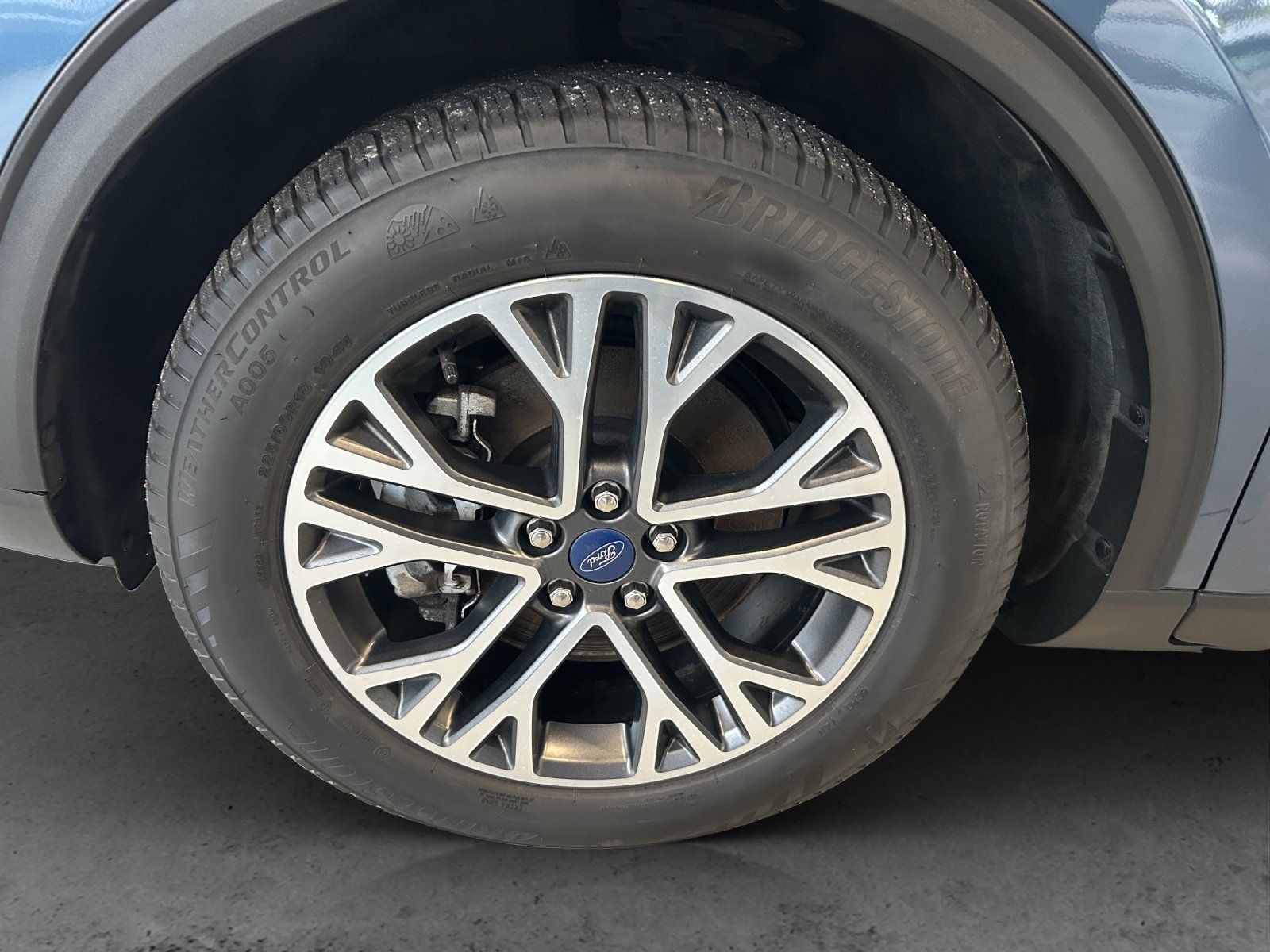 Fahrzeugabbildung Ford Kuga 2,5 Duratec PHEV Titanium