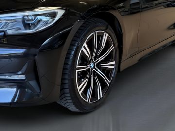 BMW 330 - 3