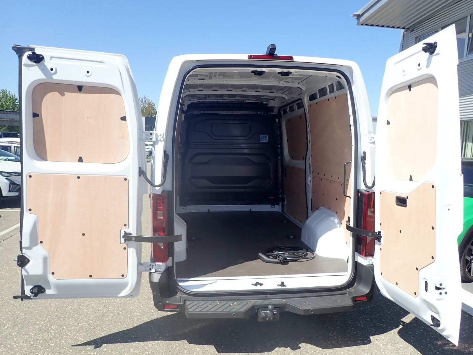 Fahrzeugabbildung Renault Master Kastenwagen E-Tech FWD Kasten advance L2H
