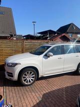 Volvo XC90 D5 AWD Geartronic Momentum Momentum - Volvo XC90 Momentum mit Diesel-Antrieb