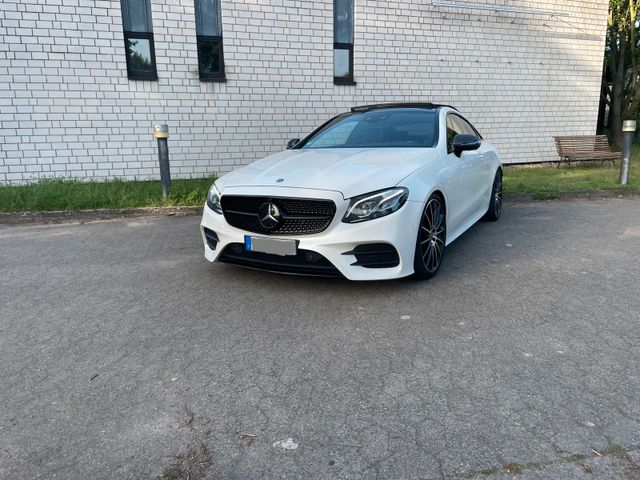 MERCEDES-BENZ E 400d Coupe 4Matic*Sternhimmel*Carbon*E53 Optik