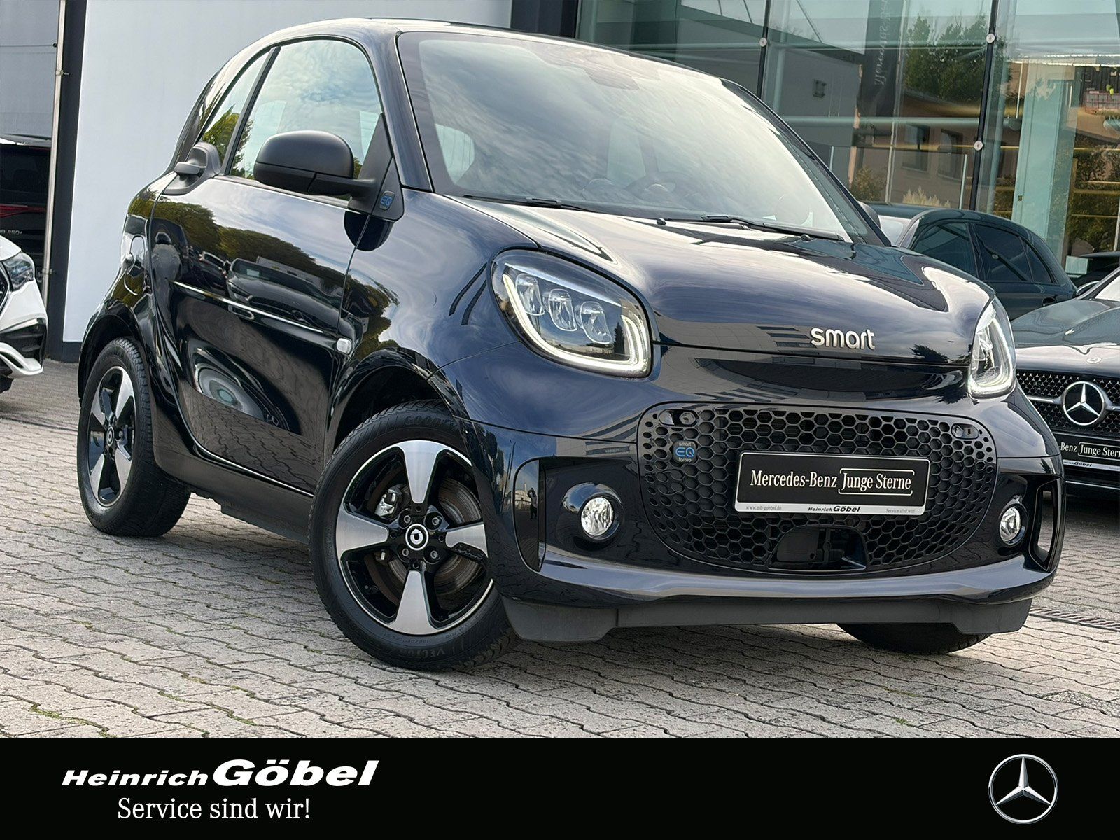 Fahrzeugabbildung Smart EQ PASSION*WINTER-PAKET*GJR*KAMERA*22KW*LED