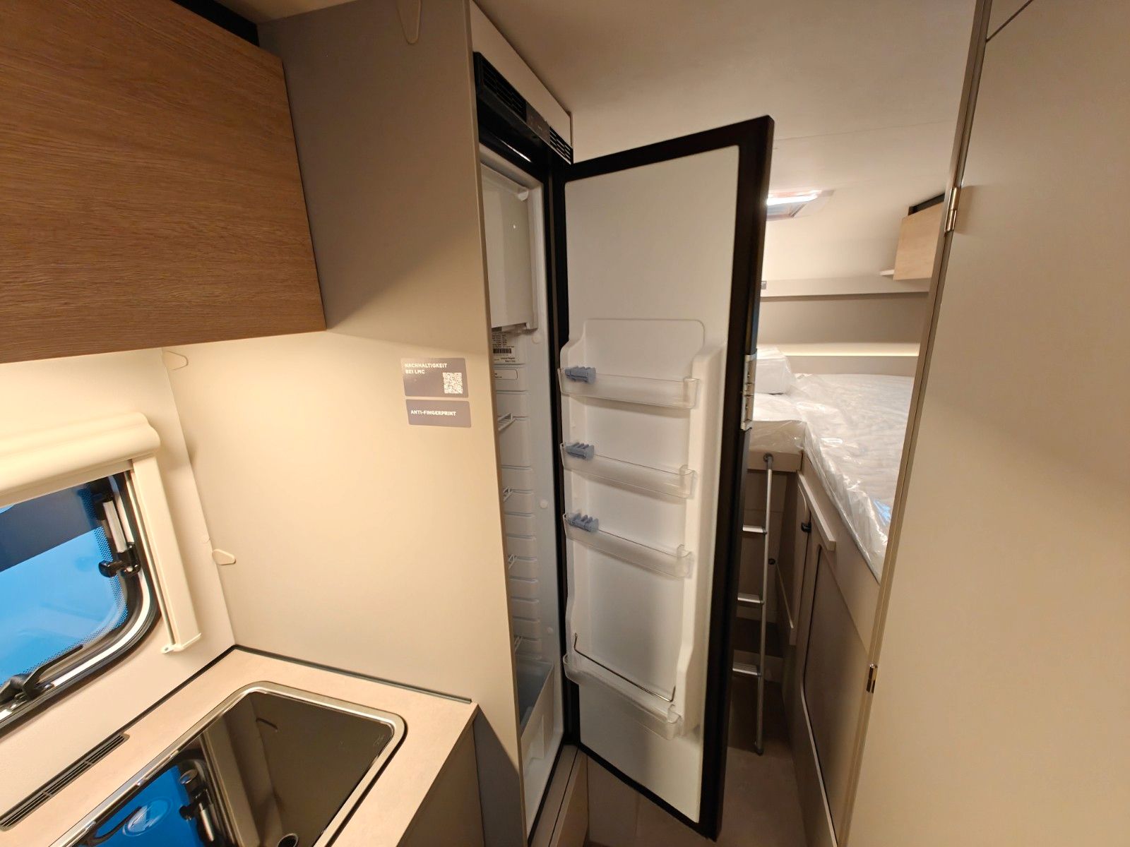 Fahrzeugabbildung LMC Tracer V 670 - Tracer Van Paket, 140PS, MJ2026 -