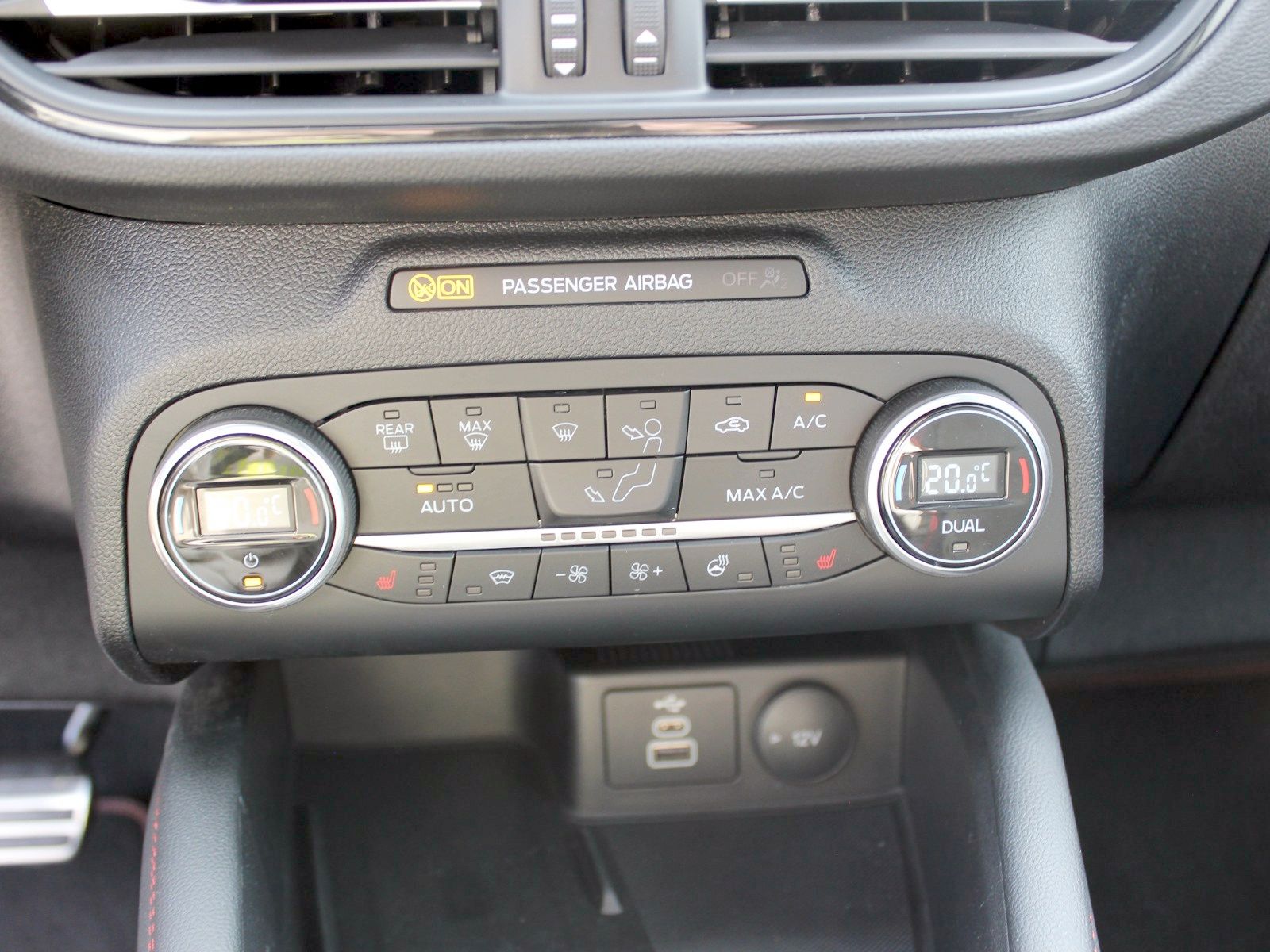 Fahrzeugabbildung Ford Kuga Plug-In Hybrid ST-Line X 2,5 Duratec