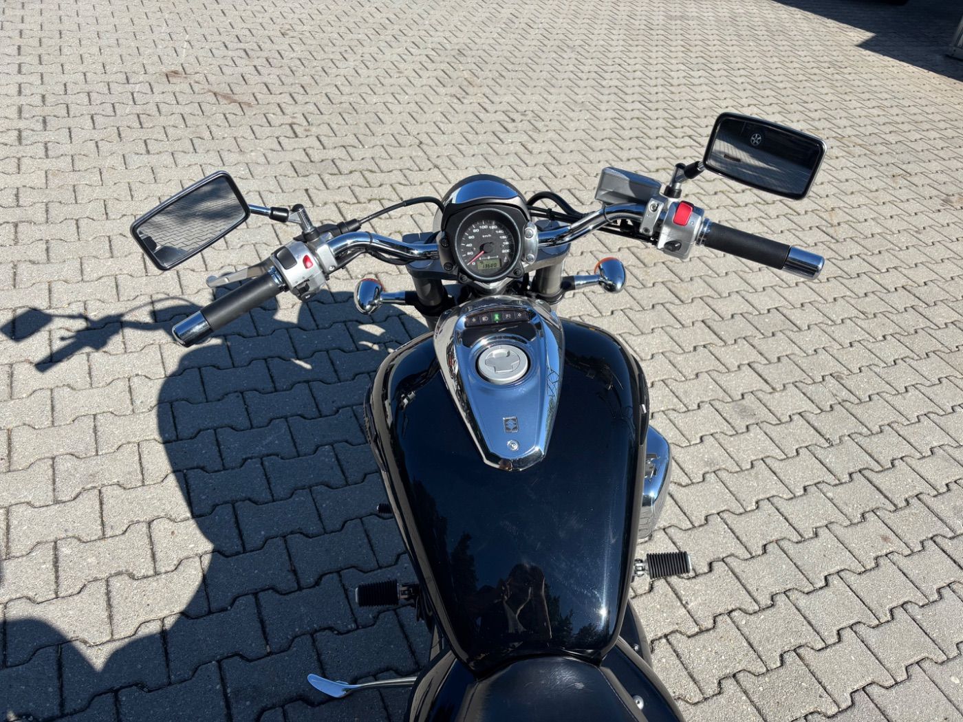 Fahrzeugabbildung Suzuki VZ 800 Intruder wenig KM