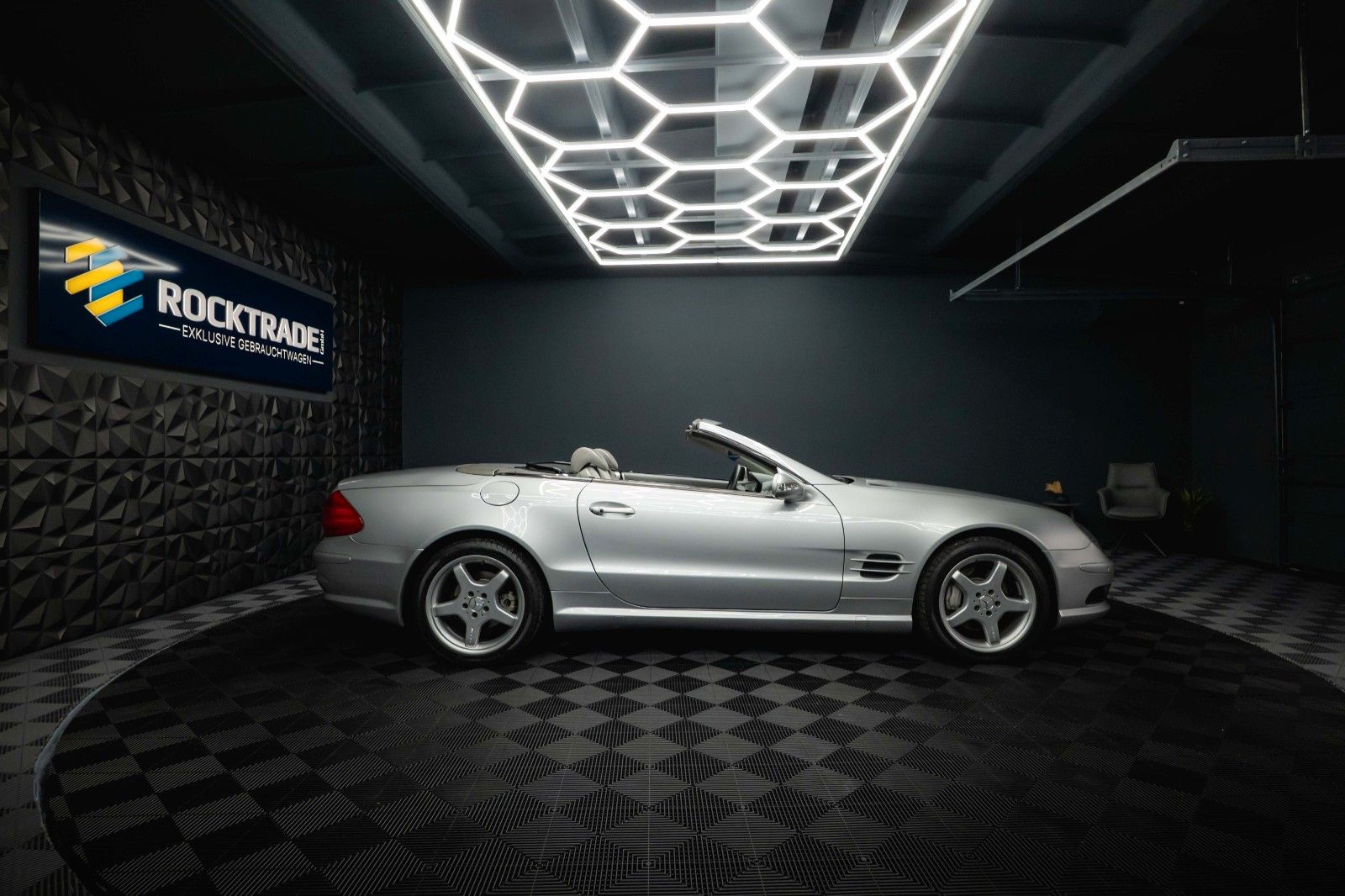 Fahrzeugabbildung Mercedes-Benz SL 500 AMG Paket *Facelift*ABC Sport*TÜV NEU*