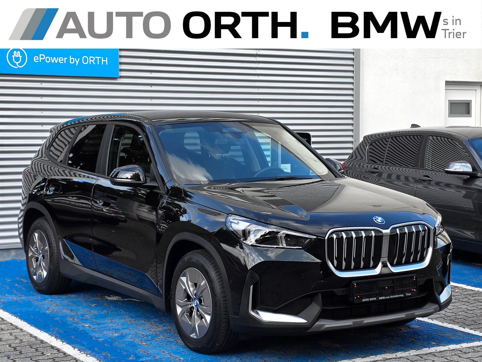 BMW iX1 xDrive30 LC-PROF. HUD ACC AD.LED SIHZ 360°