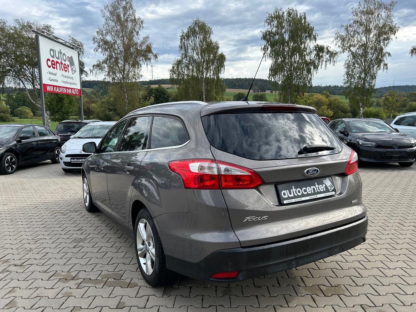 Fahrzeugabbildung Ford Focus Turnier°Champions Edition°Navi°Shz°