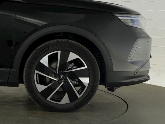 Grandland B GS HYBRID eDCT+LED MATRIX+NAVI+360 G