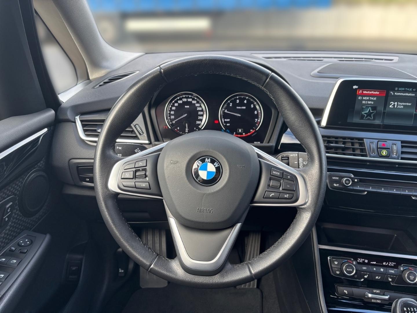 BMW 218 Active Tourer Advantage Navi El. Heckklappe, миниатюра 10