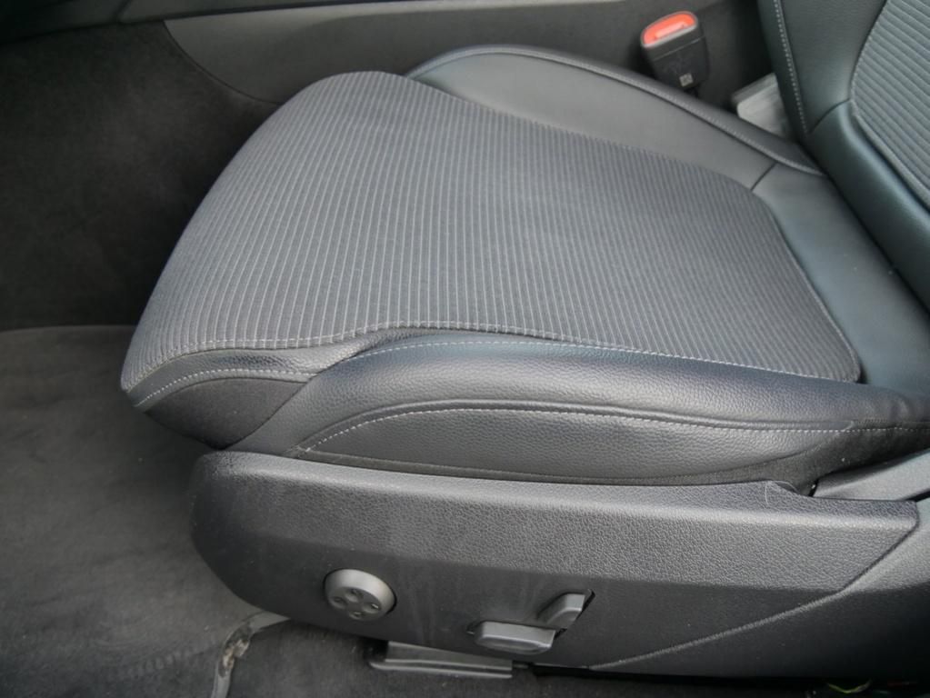 Mercedes-Benz C 300 d T |Avantgarde|DISTR|NAVI|KEYL|AHK|LED|LM