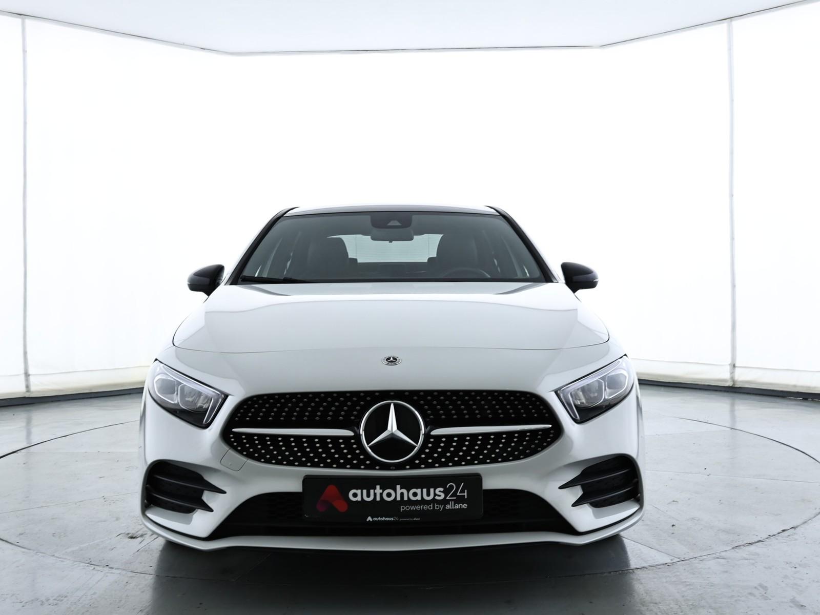 Mercedes-Benz A-Class Lim. AMG Line Pano LED Kamera Navi, миниатюра 2
