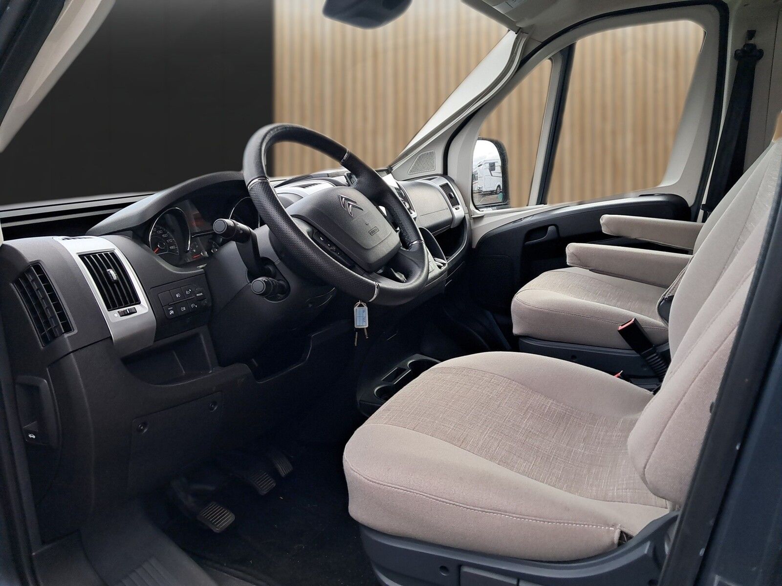 Fahrzeugabbildung Pössl Summit 640 Citroen 165 PS Mark./AHK/Navi/Solar