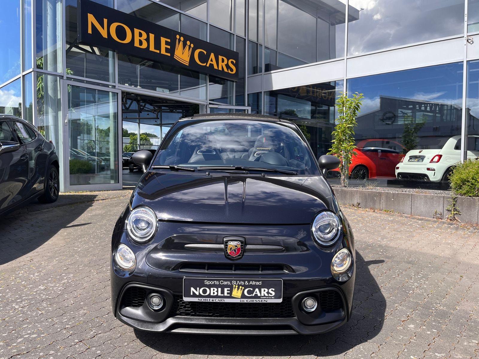 Fahrzeugabbildung Abarth 595C Scorpioneoro BEATS NAVI ALU