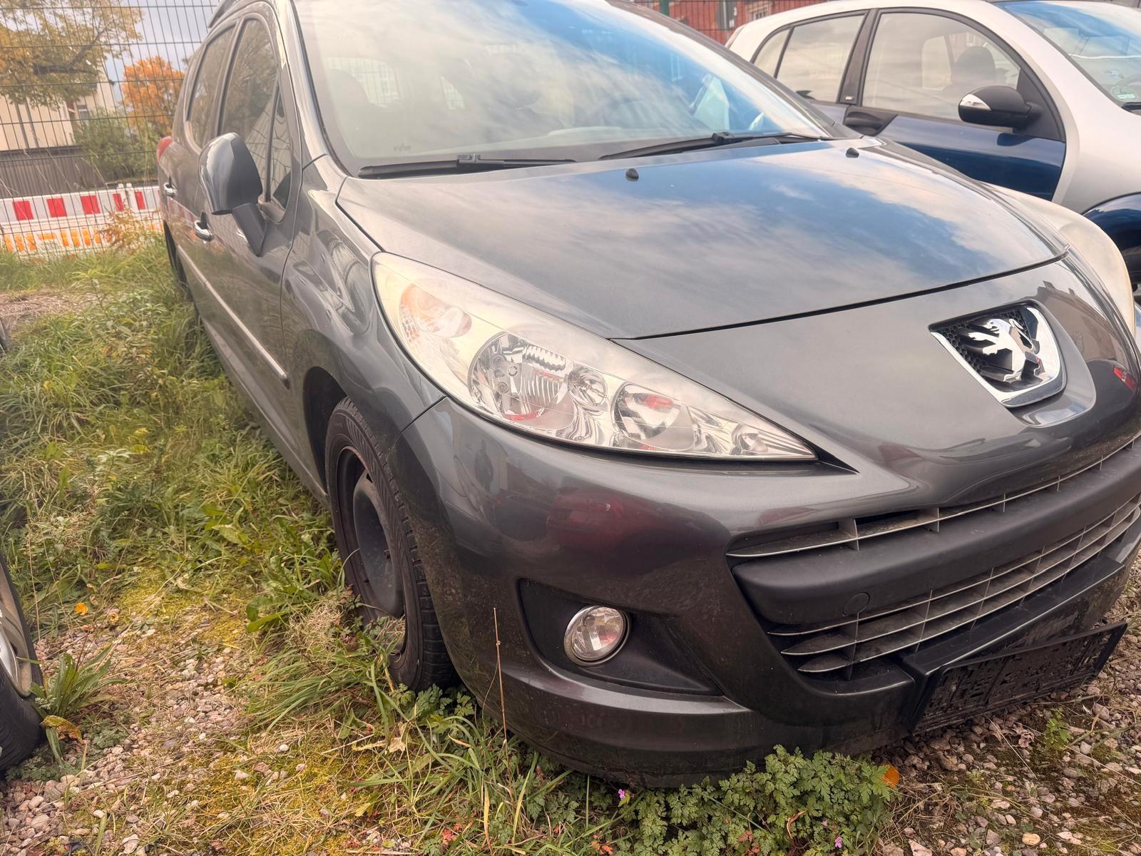 Peugeot 207 2012 — rear view