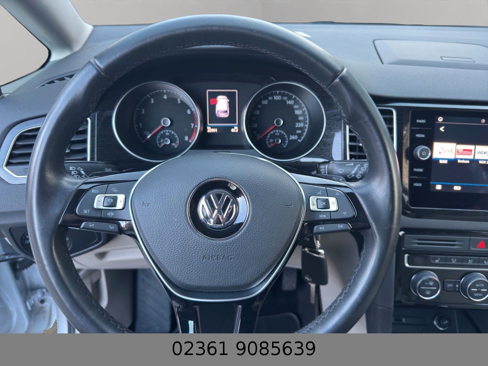 Fahrzeugabbildung Volkswagen Golf Sportsvan VII Highline Automatik/Navi
