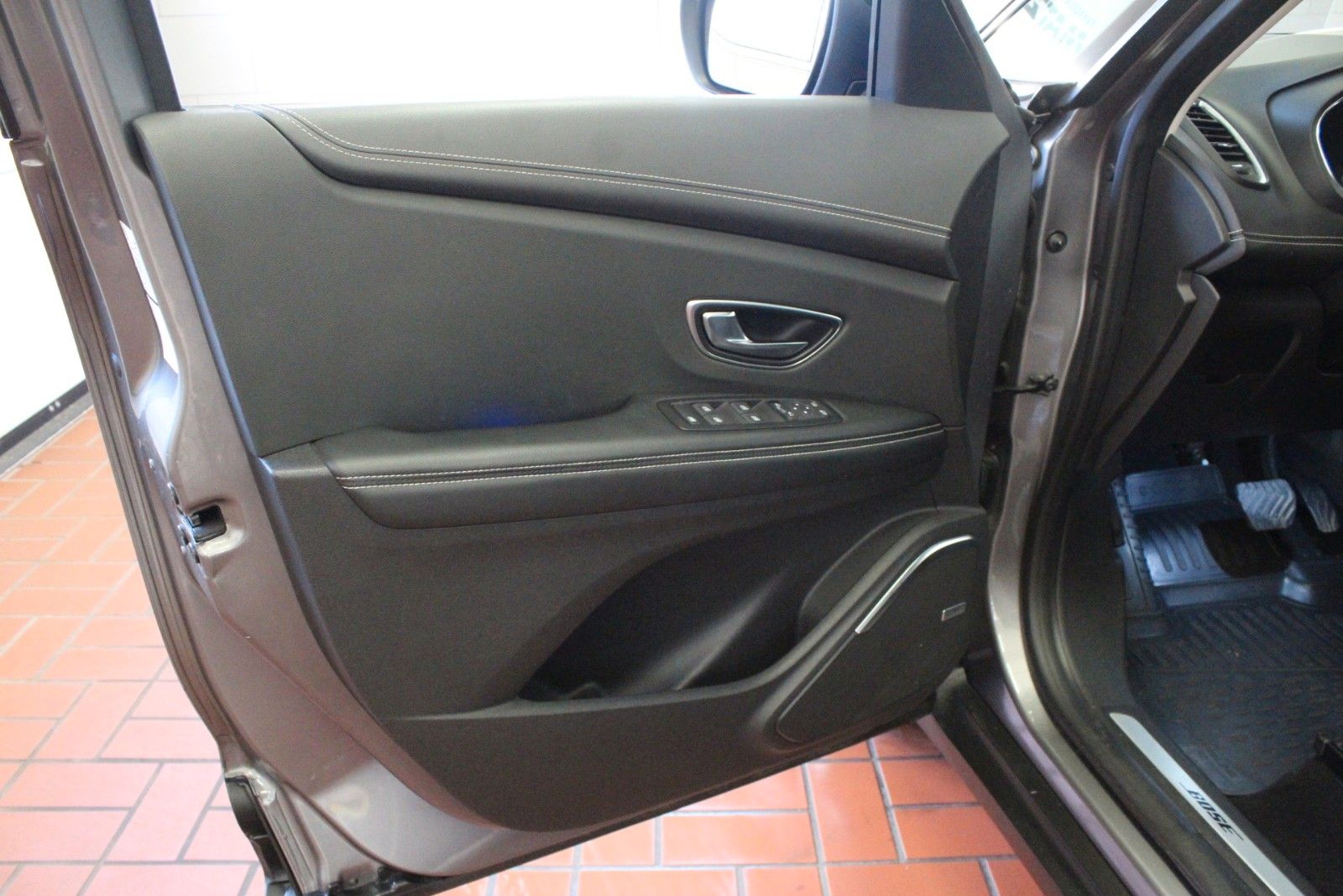 Fahrzeugabbildung Renault Scenic dCi 160 EDC Bose Edition*AHK*Winter