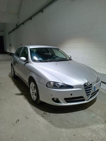 Alfa Romeo 147 1.6 16V TS (105) 5 porte Progress