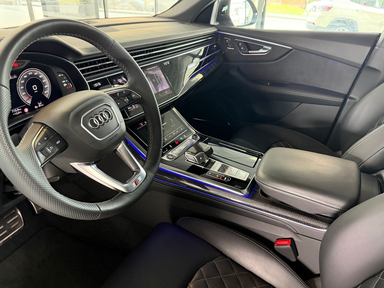 Fahrzeugabbildung Audi Q8 50 TDI Quattro/COMPETITION-PLUS/CARBON/VOLL