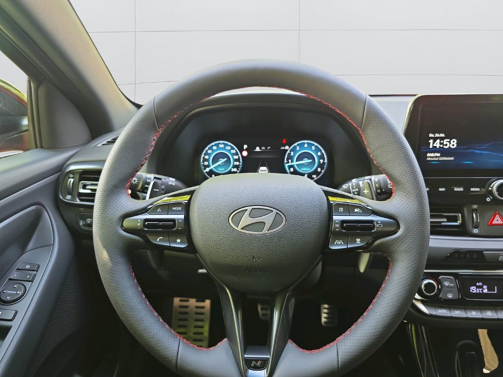 Hyundai i30 1.5 T-GDi 7-DCT N-LINE NAVI KAMERA SHZ LHZ