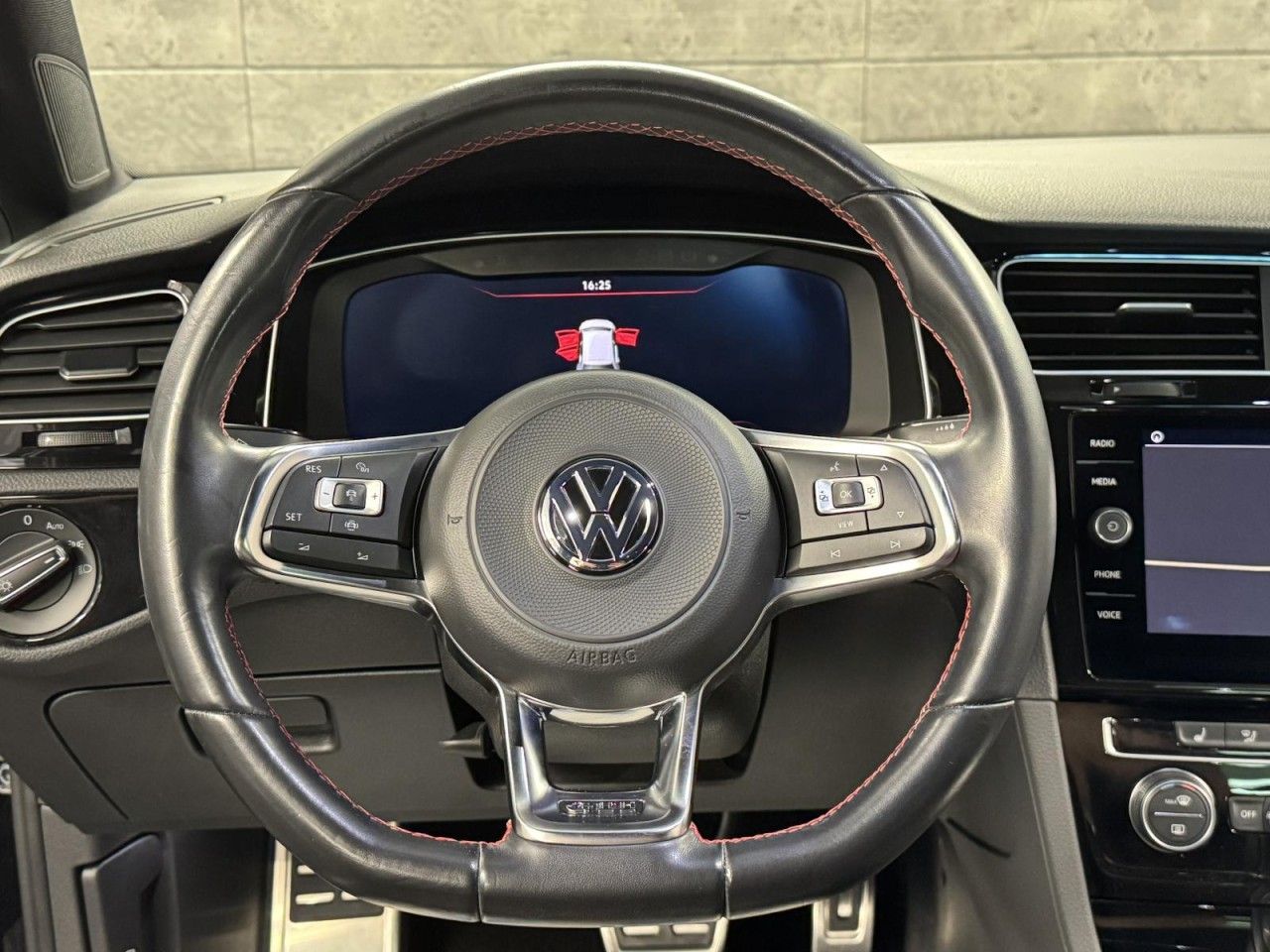 Volkswagen Golf VII GTI Performance DSG*Navi*LED*ACC*PDC* foto 13