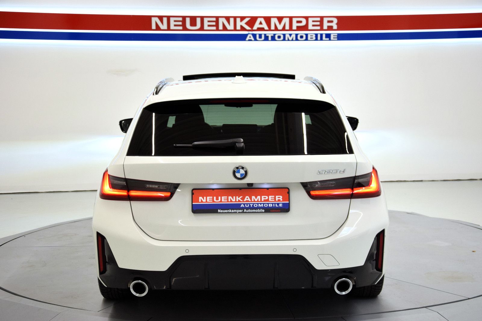 Fahrzeugabbildung BMW 320 d Touring  M Sport Pano. ACC LED HeadUp LED