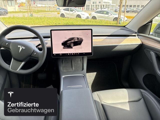 Tesla Model Y Long Range AWD foto 14