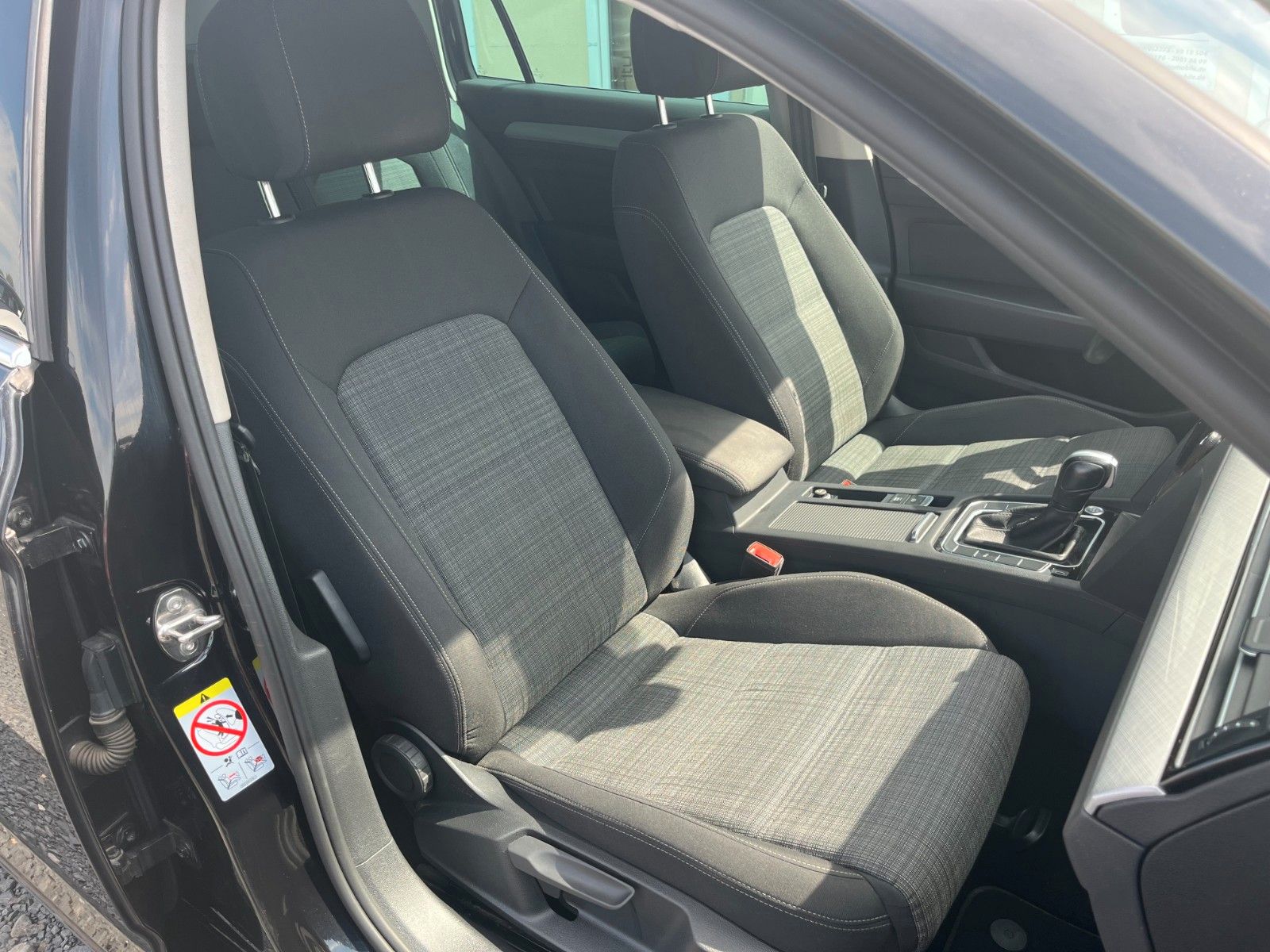 Fahrzeugabbildung Volkswagen Passat Variant 2.0 TDI Aut. Business Navi AHK AC