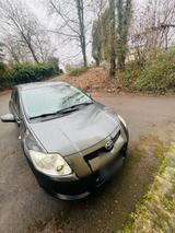 Toyota Auris 1.6 Benzin - Toyota Auris in Saarbrücken
