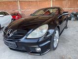 Mercedes-Benz SLK 200 Roadster  Kompressor AMG PACKET - Mercedes-Benz SLK 200 aus 2010: Kompressor
