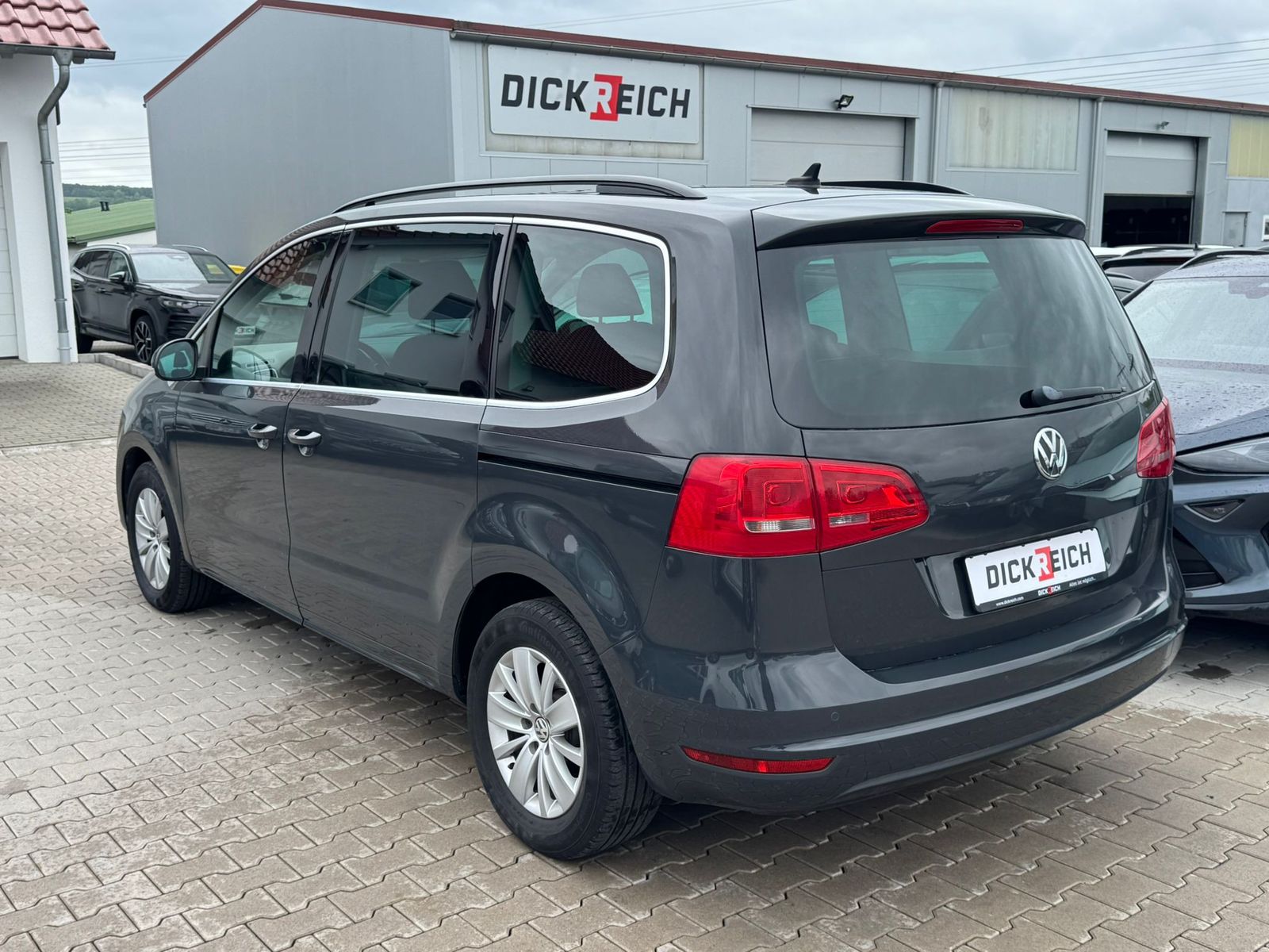 Fahrzeugabbildung Volkswagen Sharan 2.0 TDI Comfortl. AHK*KLIMA*TEMP*NAVI*PDC