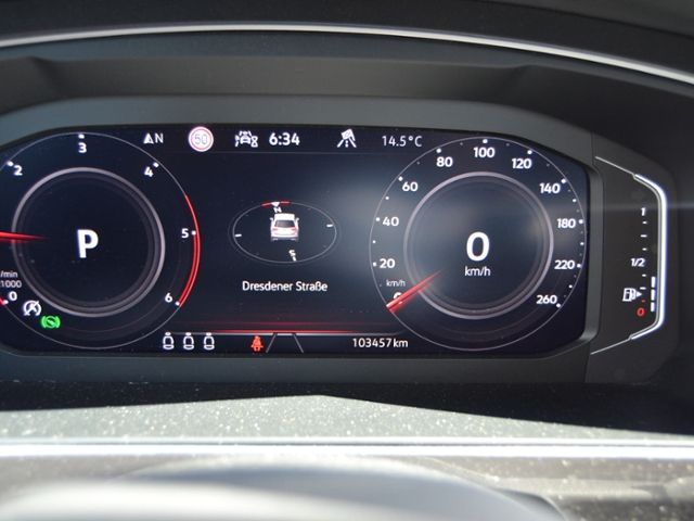 Tiguan 2.0 TDI 4Motion DSG Elegance AHK/MATRIX/1