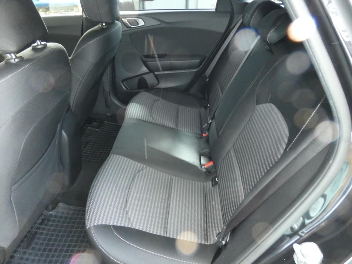 Kia cee'd SW 1.5 T-GDI Kamera LM PDC LED Klima SHZ