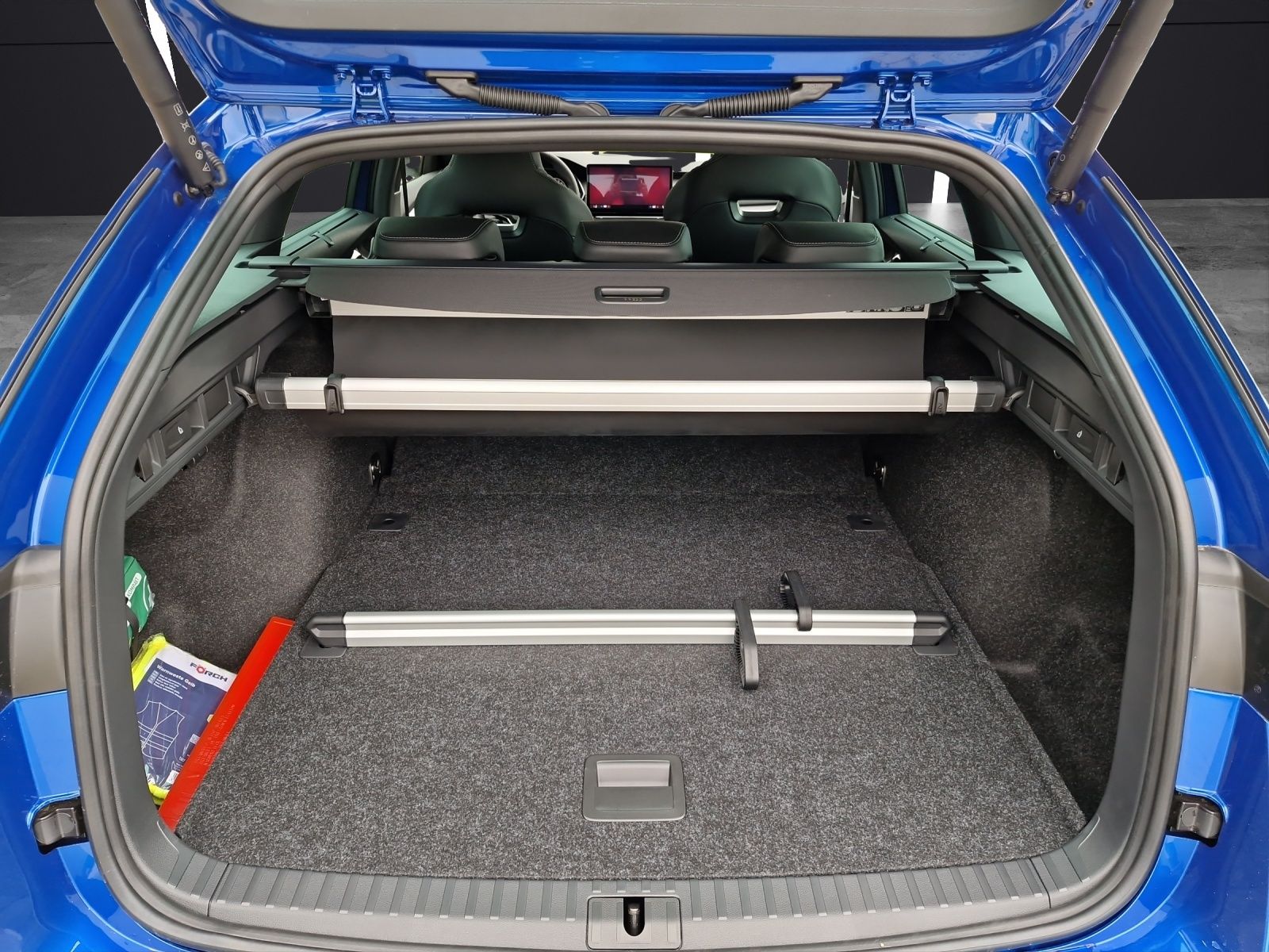 Fahrzeugabbildung SKODA Octavia Combi Sportline 1.5 TSI Matrix LED HUD R