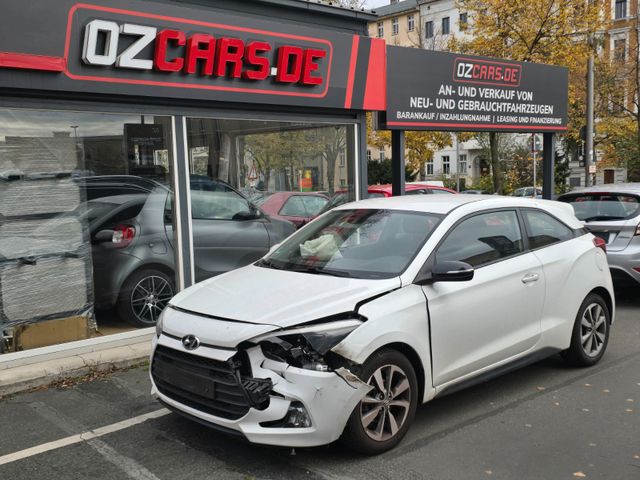 Hyundai i20 Coupe*SZHZG*LNKRHZG*KLIMA*PDC*ALLWETTER*ALU