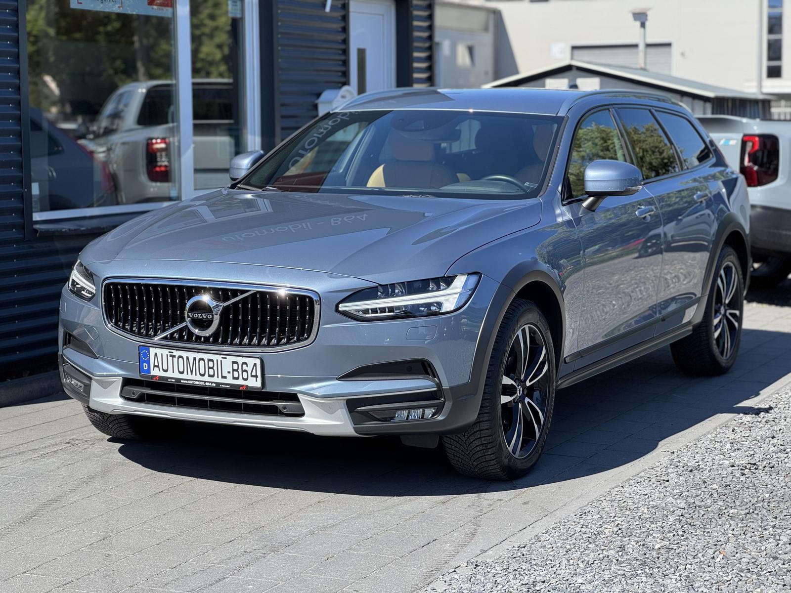 Volvo V90 Cross Country Pro AWD *MASSAGE|LED|AHK|ACC*
