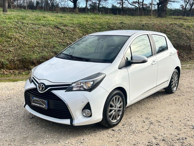 Toyota Yaris 1.0 5 porte Lounge neopatentati