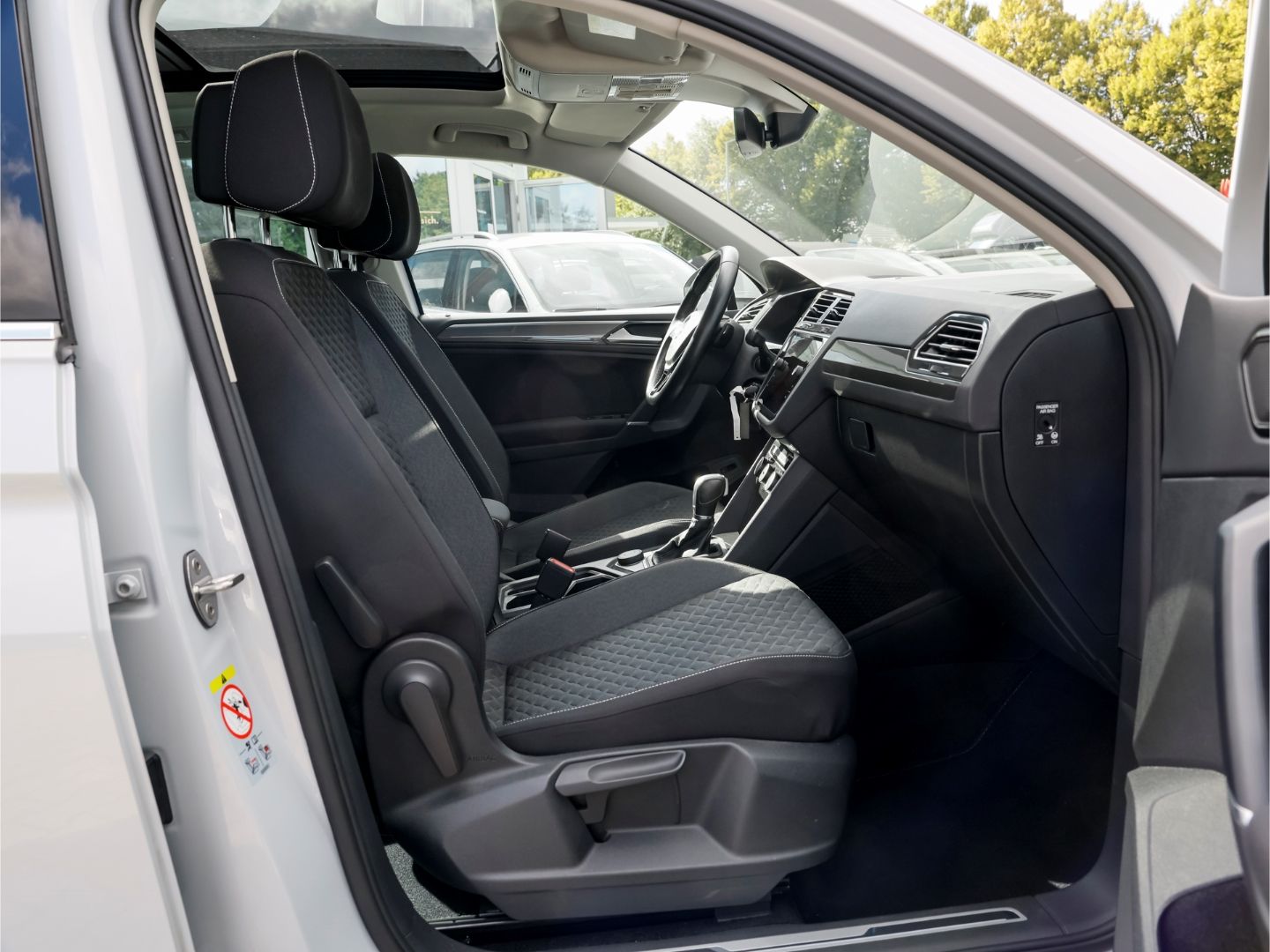 Volkswagen Tiguan JOIN 2.0 TSI DSG 4M PANO RFK SHZ AHK LED foto 3